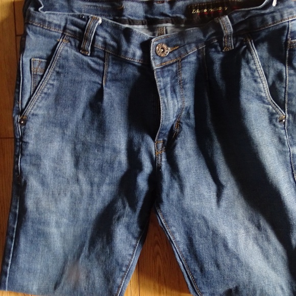 DIESEL MENS JEANS SIZE 34X 26 - Picture 2 of 3
